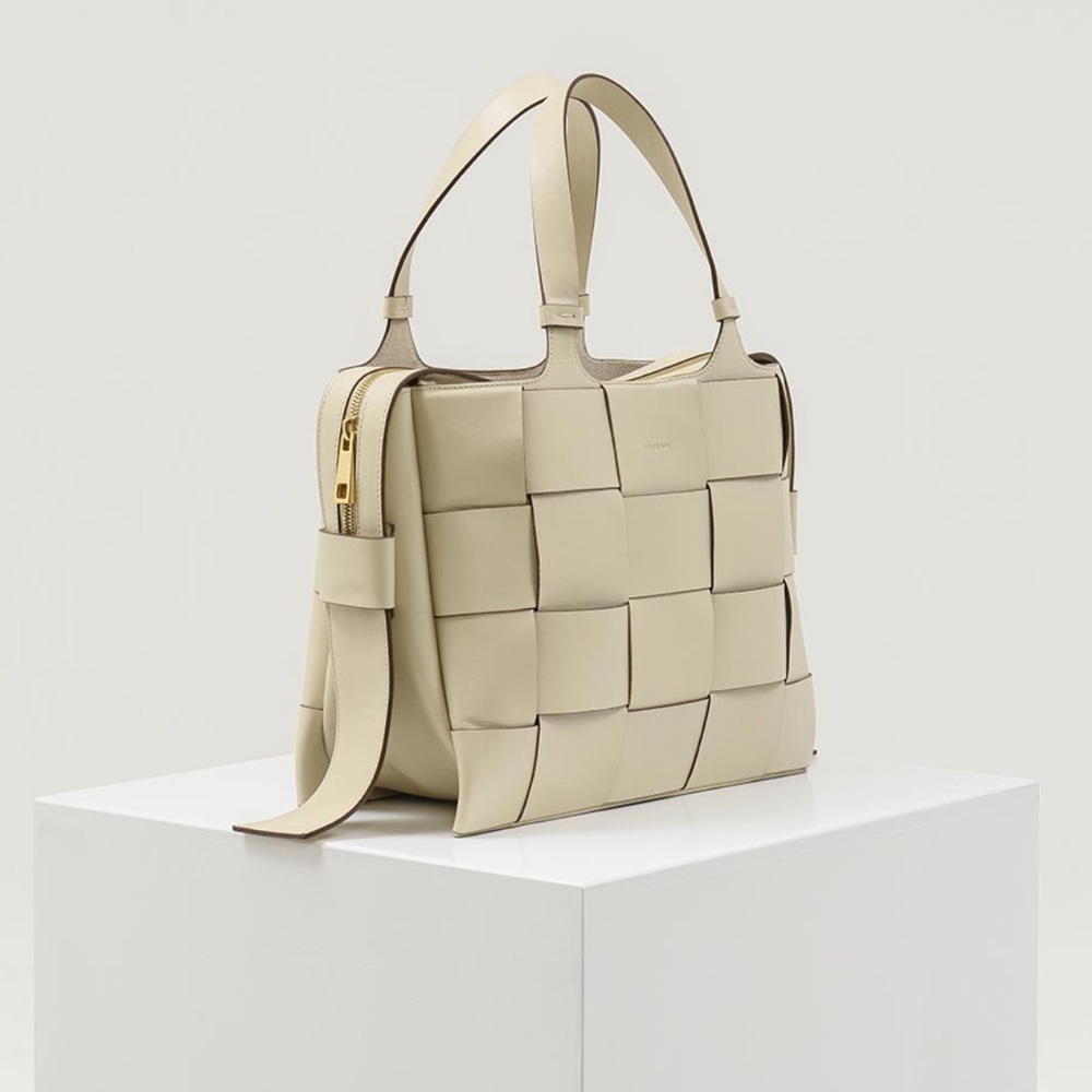 💫 Lia Numa designer carryall in Pelle